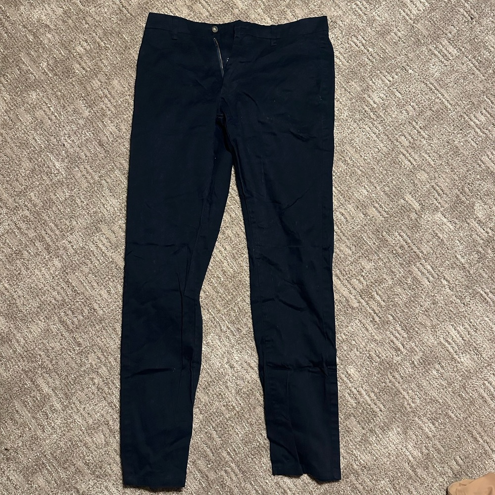 Across the pond 32x32 chino pants. Navy blue